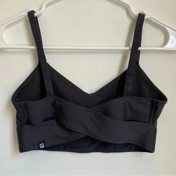 3/$39 Fabletics Cutout Front Criss Cross Back Medium support Sports Bra S - Picture 4 of 6